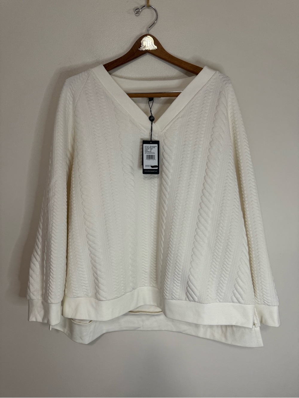 Adriana Papell NWT Women's Cream V-Neck Cable Knit Sweatshirt size 1X